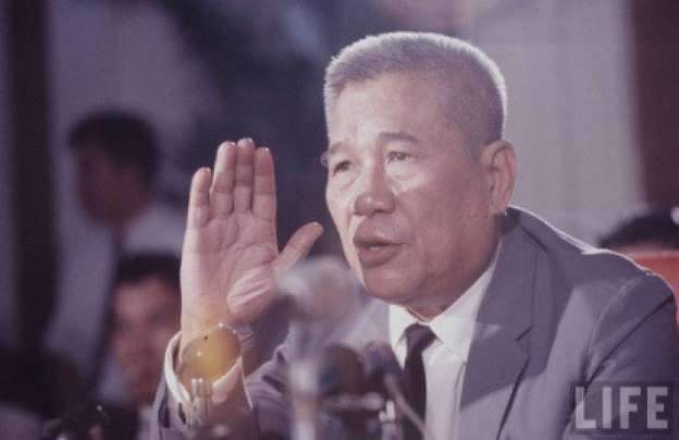 Thủ tướng Trần Văn Hương